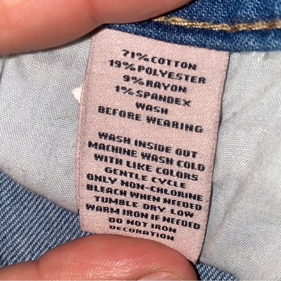 Juicy couture skinny jeans with silver on the side of the legs - Picture 7 of 11